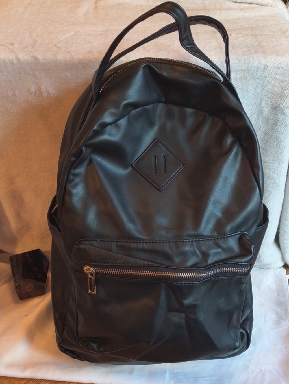 Classic Black Women's Backpack with Front Zip Pocket
